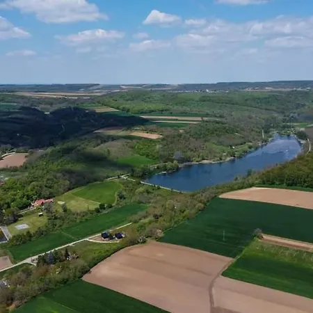 Neo Jezero Bruje בית נופש *