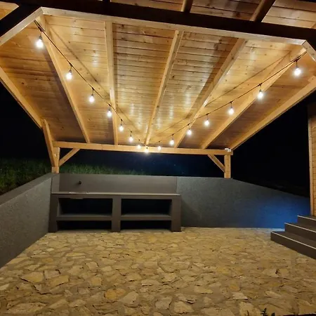 Holiday home Neo Jezero Bruje *
